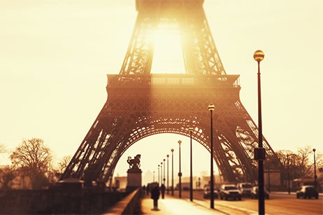 Şirket New York ve Paris'te yeni ofisler açtı ve 1972'de Lundbeck Ltd. İngiltere'de Luton'da kuruldu. 